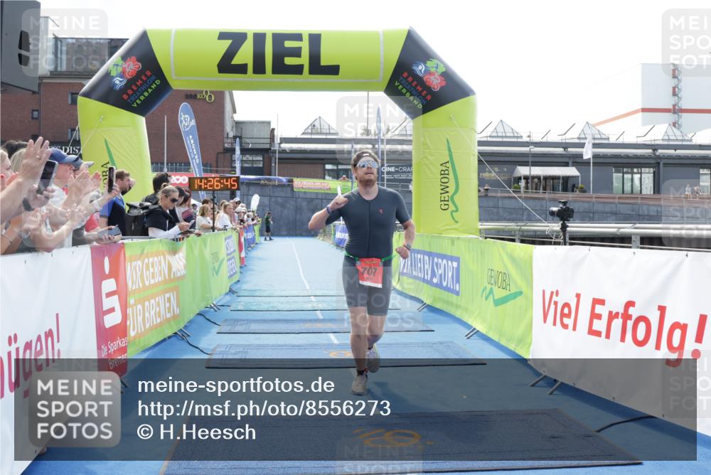 10.08.2025 - GEWOBA Citytriathlon Bremen H.Heesch http://msf.ph/oto/8556273 10.08.2025 14:26:49 Ziel 707, 776 meine-sportfotos.de