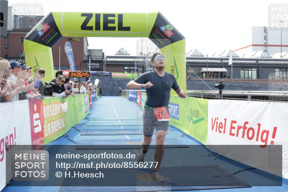 10.08.2025 - GEWOBA Citytriathlon Bremen H.Heesch http://msf.ph/oto/8556277 10.08.2025 14:26:49 Ziel 707, 776 meine-sportfotos.de