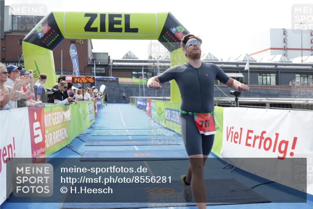 10.08.2025 - GEWOBA Citytriathlon Bremen H.Heesch http://msf.ph/oto/8556281 10.08.2025 14:26:49 Ziel 707, 776 meine-sportfotos.de