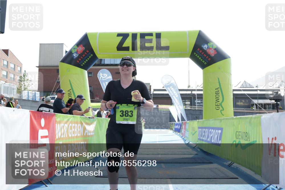 10.08.2025 - GEWOBA Citytriathlon Bremen H.Heesch http://msf.ph/oto/8556298 10.08.2025 16:10:38 Ziel 383 meine-sportfotos.de