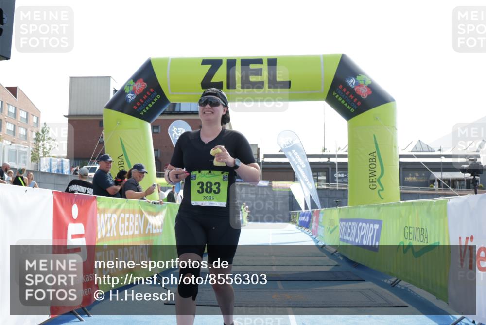 10.08.2025 - GEWOBA Citytriathlon Bremen H.Heesch http://msf.ph/oto/8556303 10.08.2025 16:10:39 Ziel 383 meine-sportfotos.de
