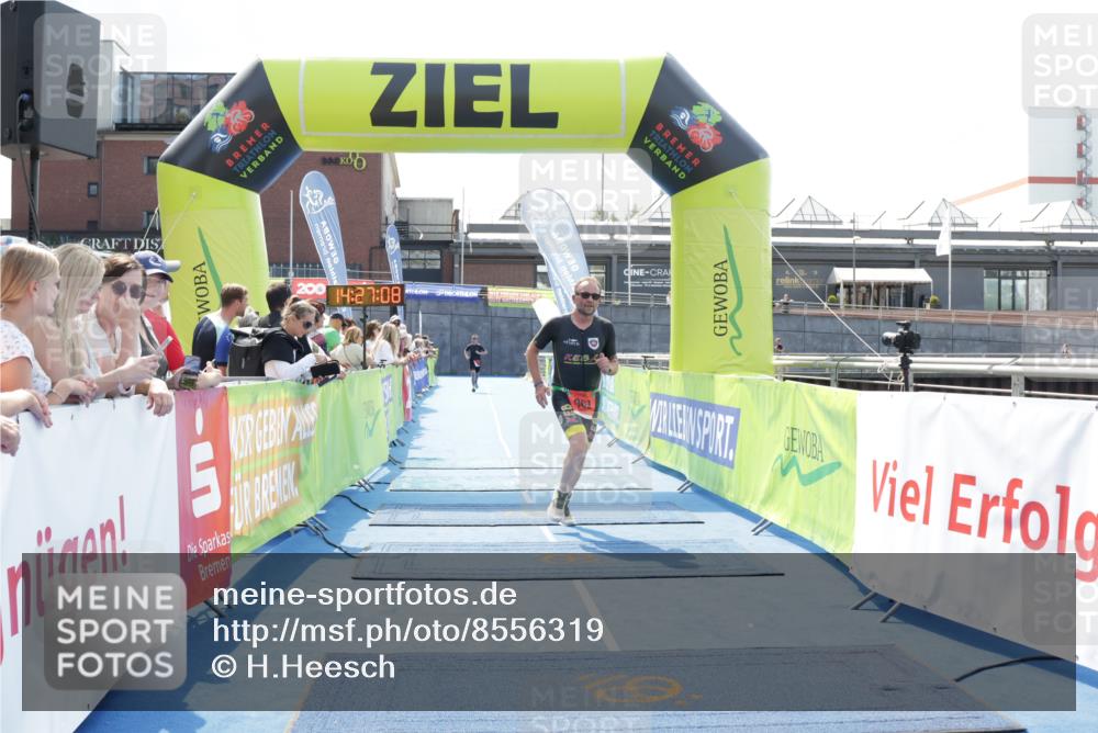 10.08.2025 - GEWOBA Citytriathlon Bremen H.Heesch http://msf.ph/oto/8556319 10.08.2025 14:27:11 Ziel 902 meine-sportfotos.de