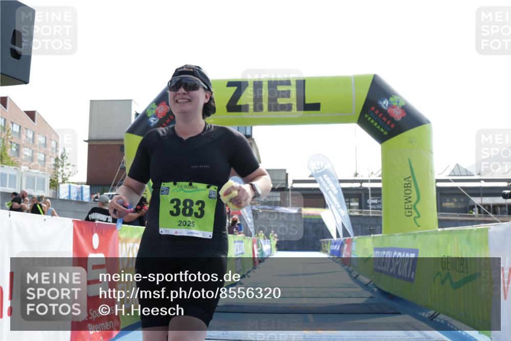10.08.2025 - GEWOBA Citytriathlon Bremen H.Heesch http://msf.ph/oto/8556320 10.08.2025 16:10:39 Ziel 383 meine-sportfotos.de