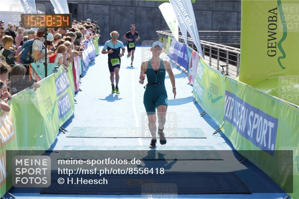 10.08.2025 - GEWOBA Citytriathlon Bremen H.Heesch http://msf.ph/oto/8556418 10.08.2025 15:28:38 Ziel 142, 202, 267, 532 meine-sportfotos.de