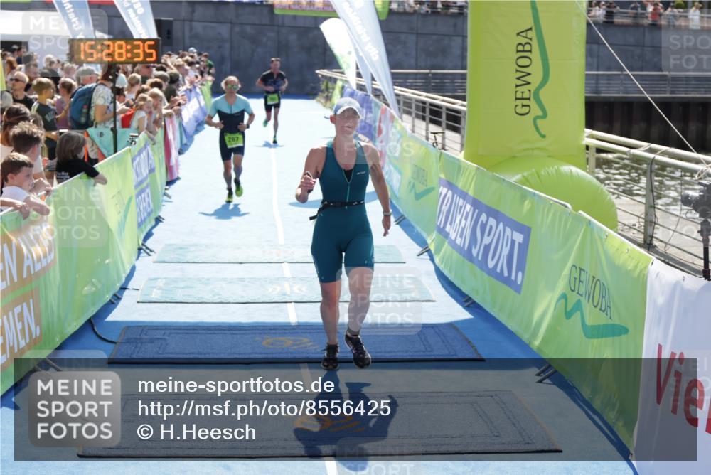 10.08.2025 - GEWOBA Citytriathlon Bremen H.Heesch http://msf.ph/oto/8556425 10.08.2025 15:28:39 Ziel 142, 202, 267, 532 meine-sportfotos.de
