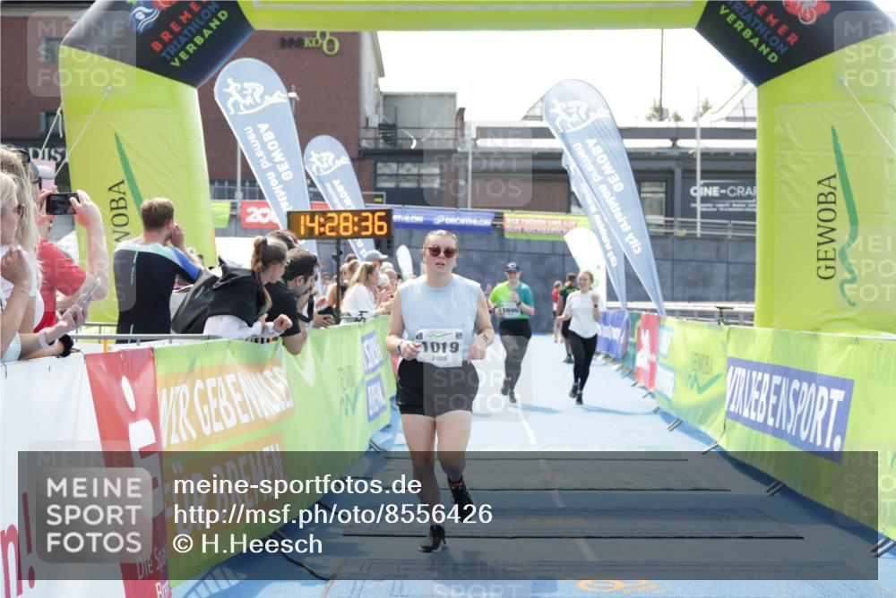 10.08.2025 - GEWOBA Citytriathlon Bremen H.Heesch http://msf.ph/oto/8556426 10.08.2025 14:28:39 Ziel 978, 1019 meine-sportfotos.de