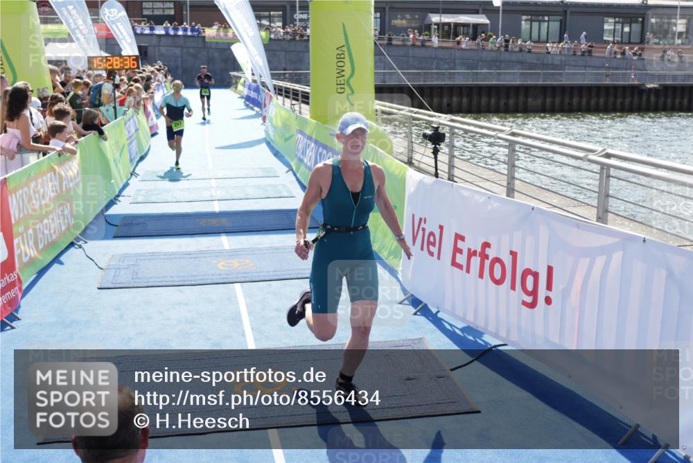 10.08.2025 - GEWOBA Citytriathlon Bremen H.Heesch http://msf.ph/oto/8556434 10.08.2025 15:28:40 Ziel 202, 267, 532 meine-sportfotos.de