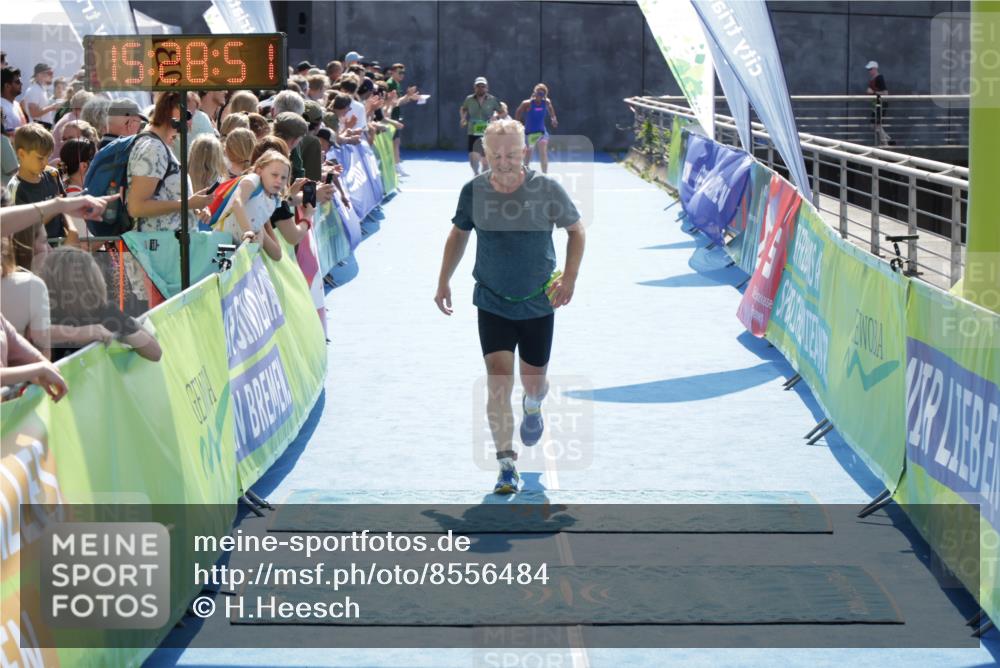 10.08.2025 - GEWOBA Citytriathlon Bremen H.Heesch http://msf.ph/oto/8556484 10.08.2025 15:28:55 Ziel 288 meine-sportfotos.de
