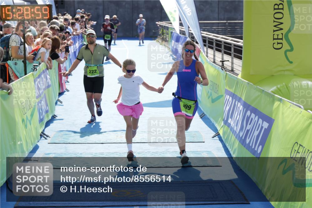 10.08.2025 - GEWOBA Citytriathlon Bremen H.Heesch http://msf.ph/oto/8556514 10.08.2025 15:29:03 Ziel 222, 499 meine-sportfotos.de
