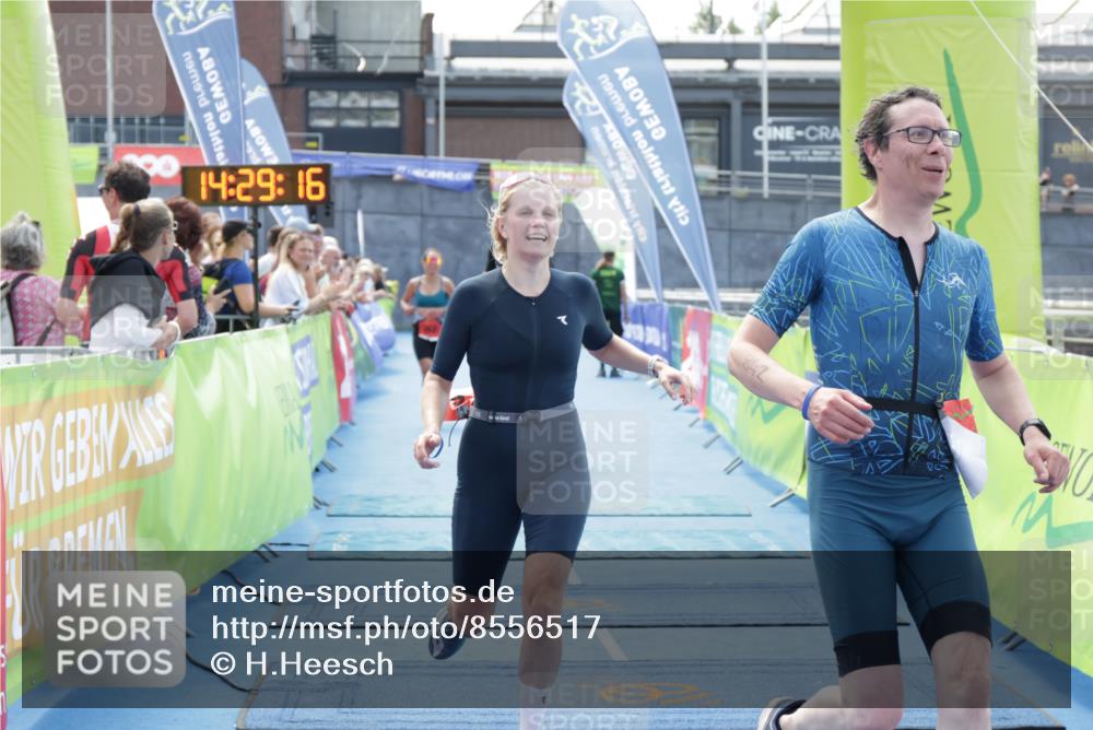 10.08.2025 - GEWOBA Citytriathlon Bremen H.Heesch http://msf.ph/oto/8556517 10.08.2025 14:29:20 Ziel 591, 794, 842, 946, 963 meine-sportfotos.de