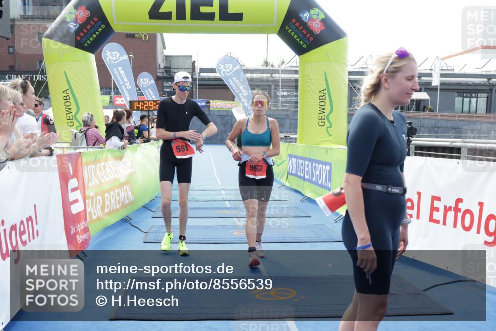 10.08.2025 - GEWOBA Citytriathlon Bremen H.Heesch http://msf.ph/oto/8556539 10.08.2025 14:29:25 Ziel 591, 842, 946, 963 meine-sportfotos.de