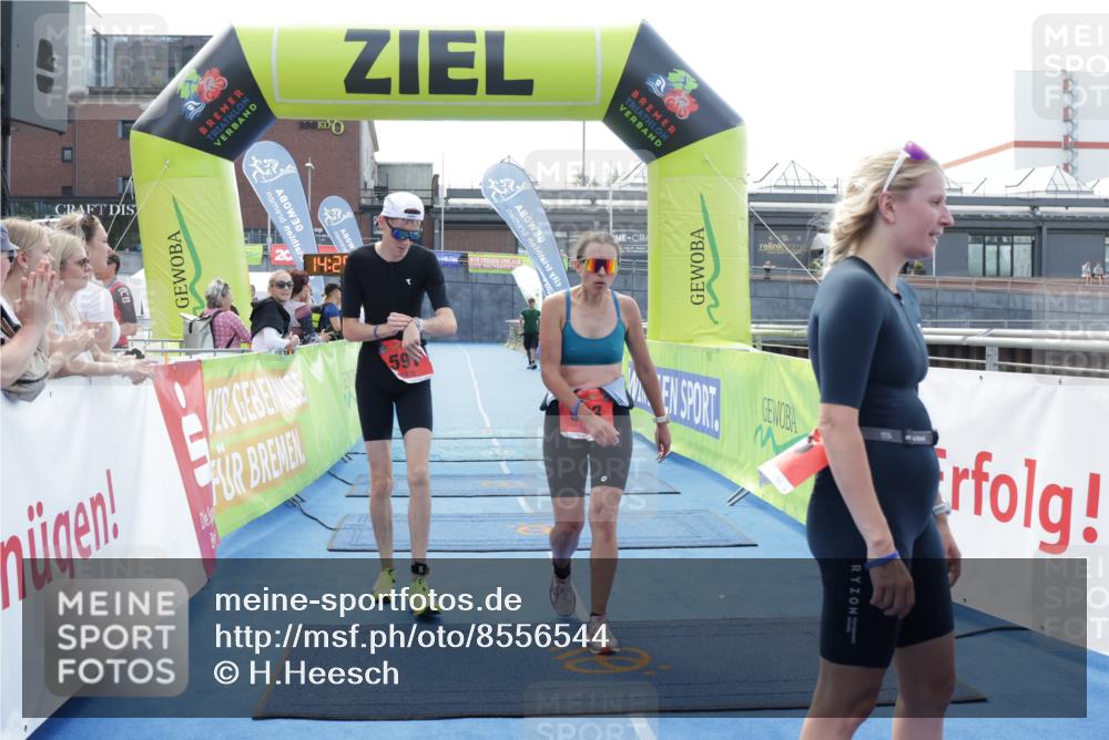 10.08.2025 - GEWOBA Citytriathlon Bremen H.Heesch http://msf.ph/oto/8556544 10.08.2025 14:29:26 Ziel 591, 842, 946, 963 meine-sportfotos.de