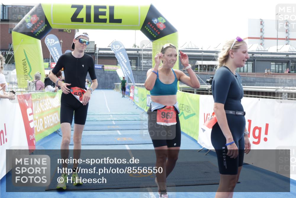 10.08.2025 - GEWOBA Citytriathlon Bremen H.Heesch http://msf.ph/oto/8556550 10.08.2025 14:29:27 Ziel 591, 963 meine-sportfotos.de
