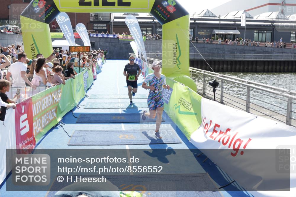 10.08.2025 - GEWOBA Citytriathlon Bremen H.Heesch http://msf.ph/oto/8556552 10.08.2025 15:29:14 Ziel 145, 326, 349 meine-sportfotos.de