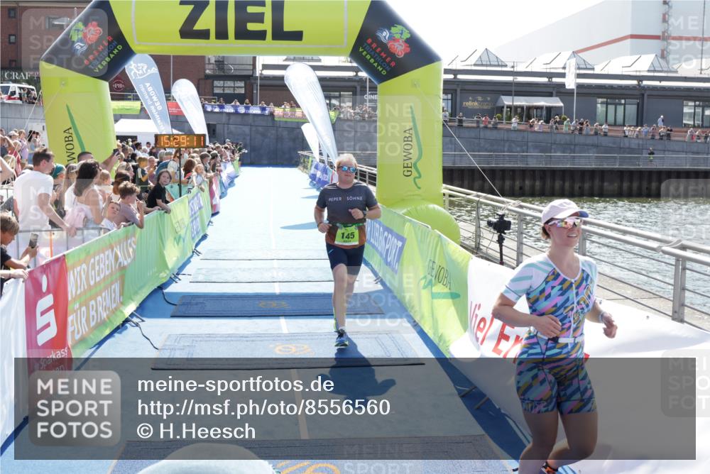 10.08.2025 - GEWOBA Citytriathlon Bremen H.Heesch http://msf.ph/oto/8556560 10.08.2025 15:29:15 Ziel 145, 326, 349 meine-sportfotos.de