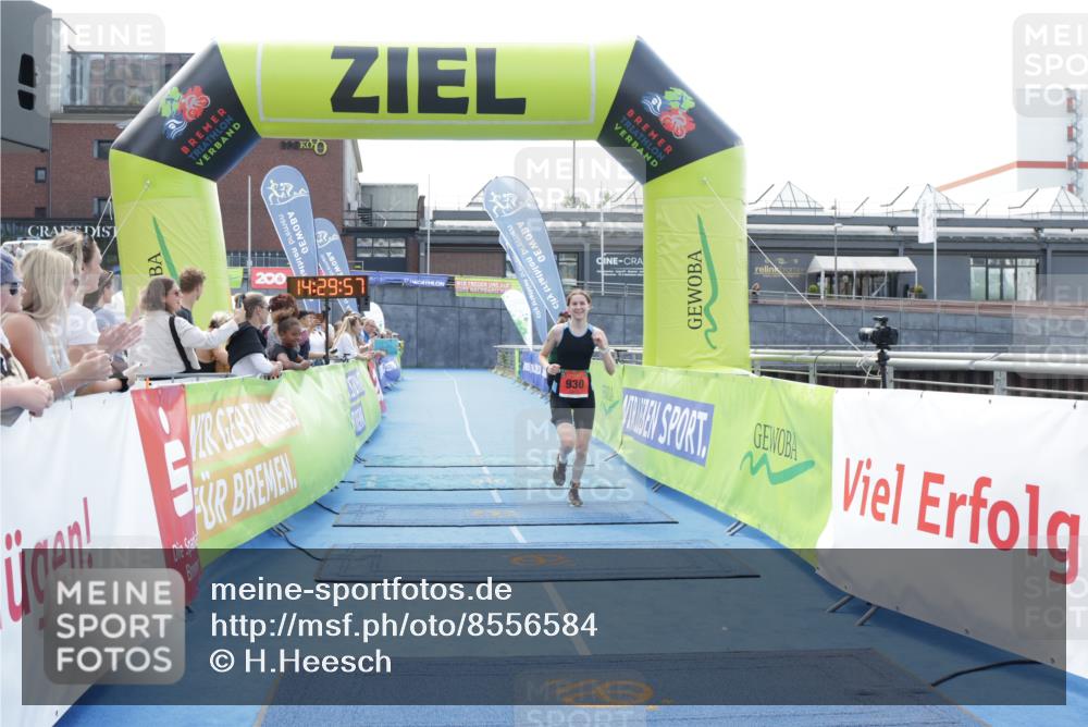 10.08.2025 - GEWOBA Citytriathlon Bremen H.Heesch http://msf.ph/oto/8556584 10.08.2025 14:30:00 Ziel 930 meine-sportfotos.de