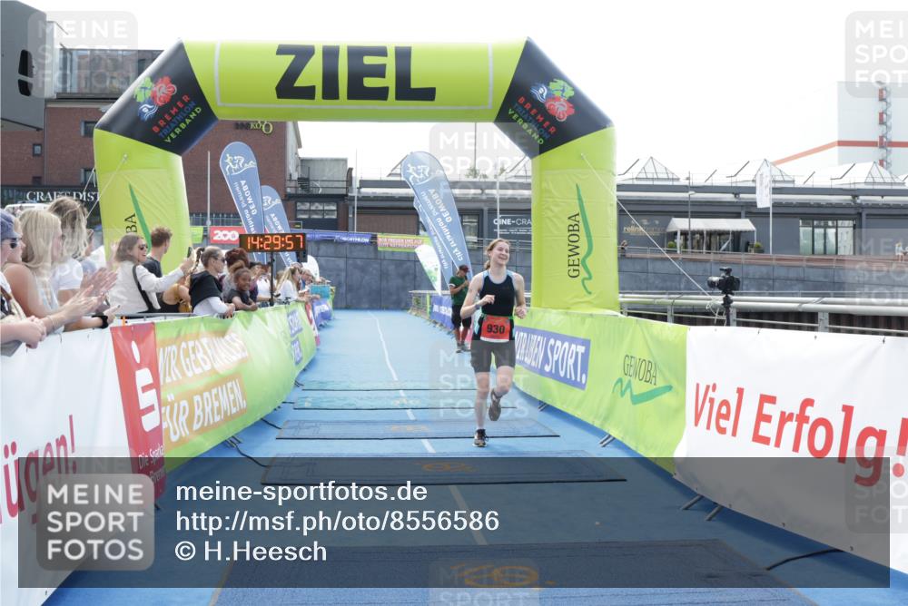 10.08.2025 - GEWOBA Citytriathlon Bremen H.Heesch http://msf.ph/oto/8556586 10.08.2025 14:30:01 Ziel 930 meine-sportfotos.de