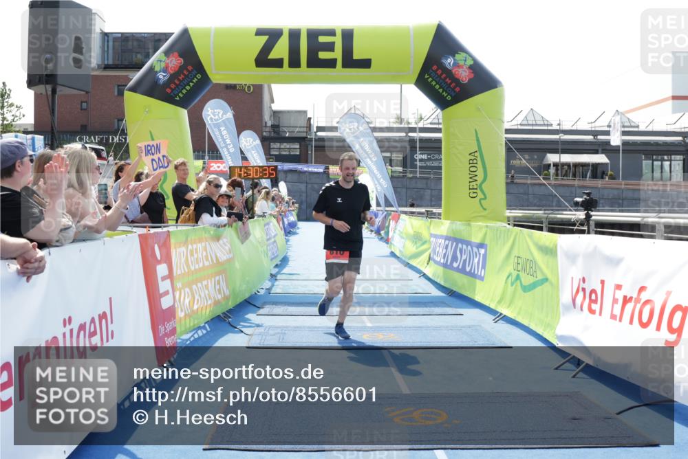 10.08.2025 - GEWOBA Citytriathlon Bremen H.Heesch http://msf.ph/oto/8556601 10.08.2025 14:30:38 Ziel 810 meine-sportfotos.de