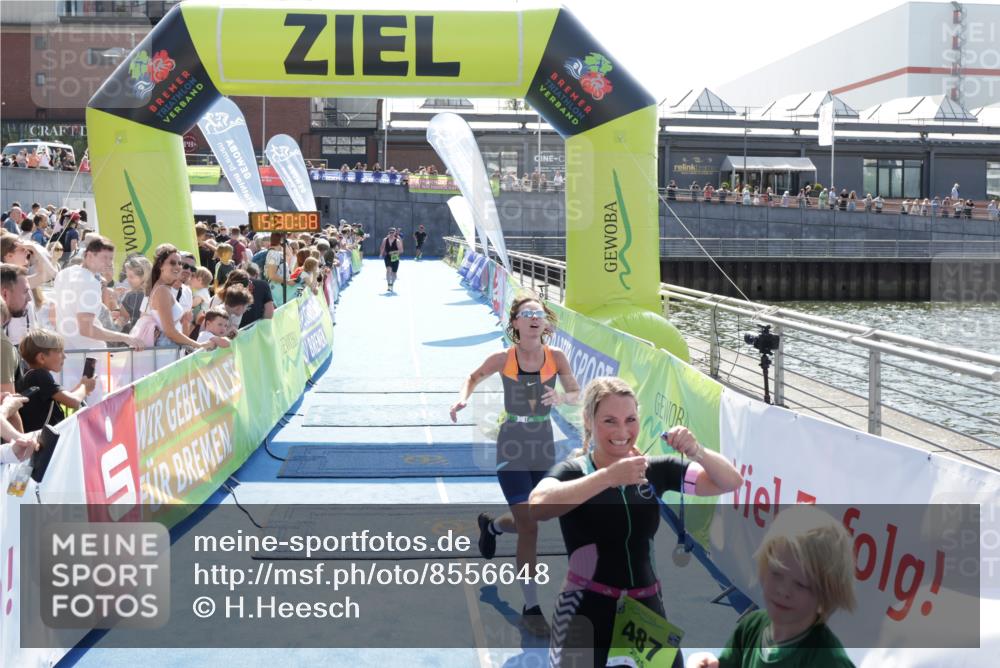 10.08.2025 - GEWOBA Citytriathlon Bremen H.Heesch http://msf.ph/oto/8556648 10.08.2025 15:30:12 Ziel 278, 405 meine-sportfotos.de