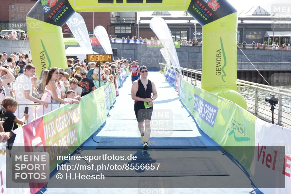 10.08.2025 - GEWOBA Citytriathlon Bremen H.Heesch http://msf.ph/oto/8556657 10.08.2025 15:30:18 Ziel 80, 249, 278, 405 meine-sportfotos.de