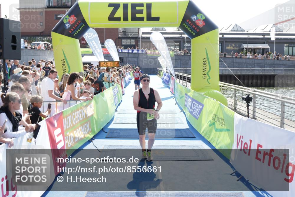 10.08.2025 - GEWOBA Citytriathlon Bremen H.Heesch http://msf.ph/oto/8556661 10.08.2025 15:30:19 Ziel 80, 249, 278 meine-sportfotos.de