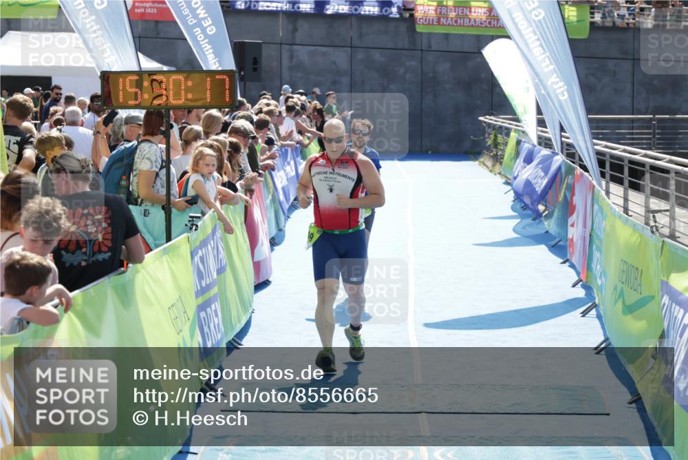 10.08.2025 - GEWOBA Citytriathlon Bremen H.Heesch http://msf.ph/oto/8556665 10.08.2025 15:30:21 Ziel 80, 249, 278 meine-sportfotos.de