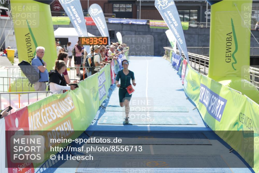 10.08.2025 - GEWOBA Citytriathlon Bremen H.Heesch http://msf.ph/oto/8556713 10.08.2025 14:33:54 Ziel 754, 762, 965 meine-sportfotos.de