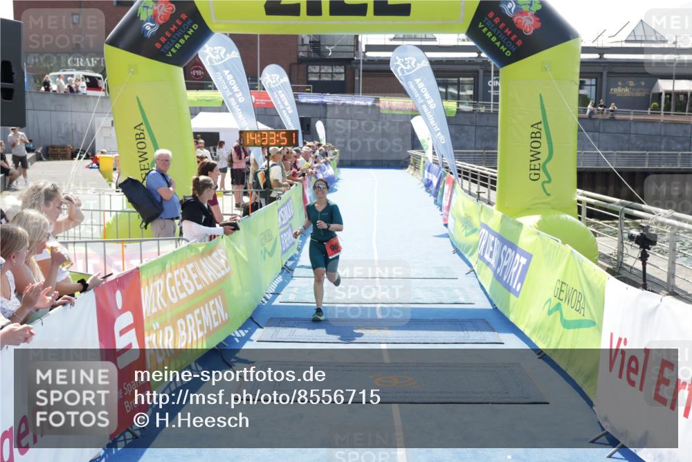 10.08.2025 - GEWOBA Citytriathlon Bremen H.Heesch http://msf.ph/oto/8556715 10.08.2025 14:33:54 Ziel 754, 762, 965 meine-sportfotos.de