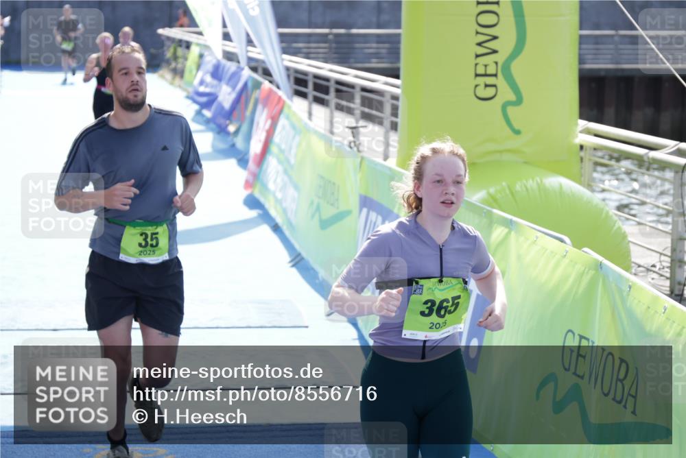 10.08.2025 - GEWOBA Citytriathlon Bremen H.Heesch http://msf.ph/oto/8556716 10.08.2025 15:30:52 Ziel 35, 110, 351, 365, 483 meine-sportfotos.de