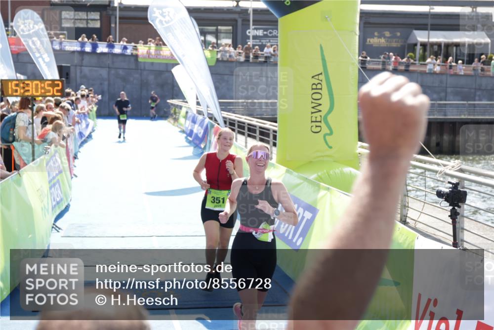 10.08.2025 - GEWOBA Citytriathlon Bremen H.Heesch http://msf.ph/oto/8556728 10.08.2025 15:30:56 Ziel 35, 110, 351, 365, 483 meine-sportfotos.de