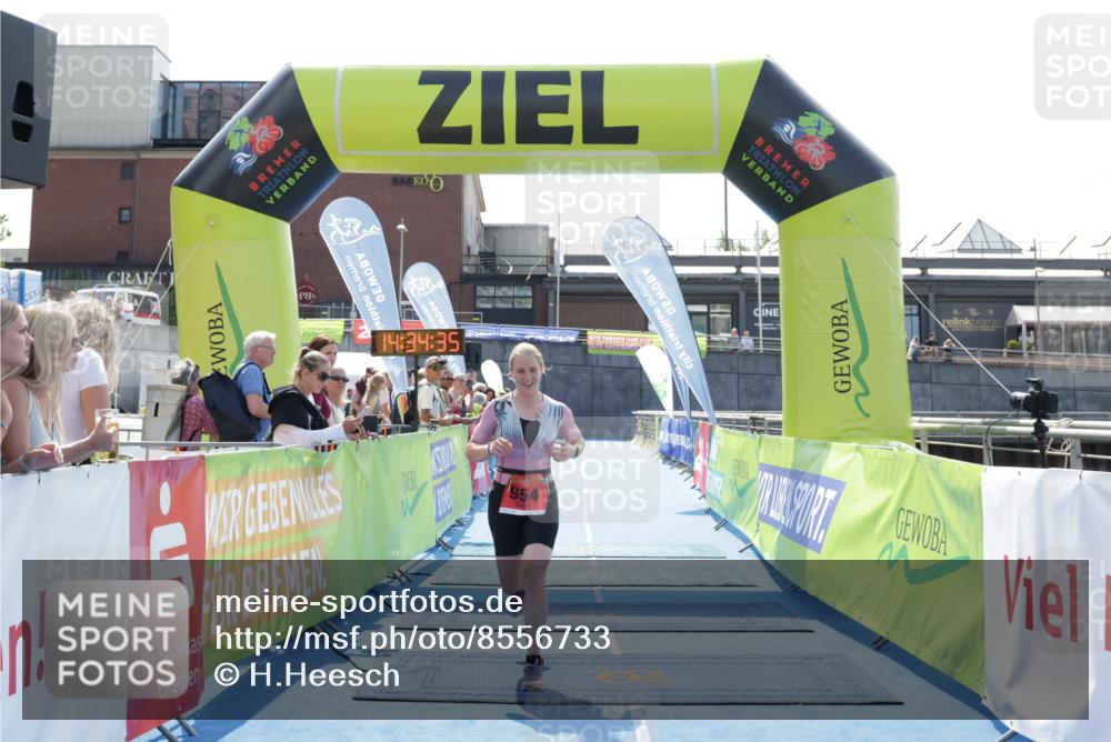 10.08.2025 - GEWOBA Citytriathlon Bremen H.Heesch http://msf.ph/oto/8556733 10.08.2025 14:34:39 Ziel 954 meine-sportfotos.de