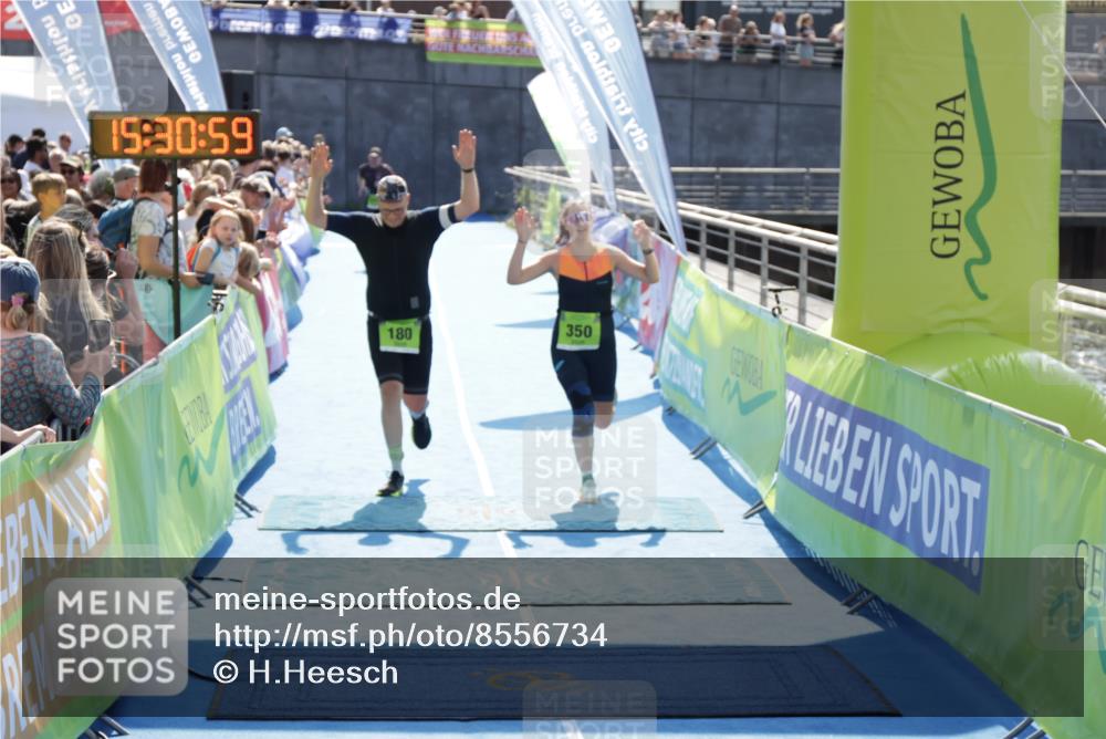 10.08.2025 - GEWOBA Citytriathlon Bremen H.Heesch http://msf.ph/oto/8556734 10.08.2025 15:31:03 Ziel 180, 350, 351, 483 meine-sportfotos.de