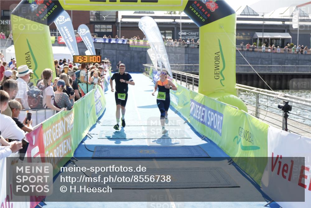 10.08.2025 - GEWOBA Citytriathlon Bremen H.Heesch http://msf.ph/oto/8556738 10.08.2025 15:31:04 Ziel 180, 350 meine-sportfotos.de