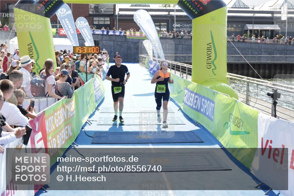 10.08.2025 - GEWOBA Citytriathlon Bremen H.Heesch http://msf.ph/oto/8556740 10.08.2025 15:31:04 Ziel 180, 350 meine-sportfotos.de
