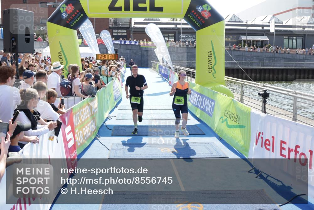 10.08.2025 - GEWOBA Citytriathlon Bremen H.Heesch http://msf.ph/oto/8556745 10.08.2025 15:31:05 Ziel 180, 350 meine-sportfotos.de