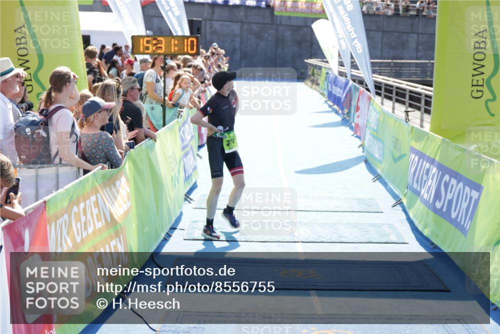 10.08.2025 - GEWOBA Citytriathlon Bremen H.Heesch http://msf.ph/oto/8556755 10.08.2025 15:31:14 Ziel 274 meine-sportfotos.de