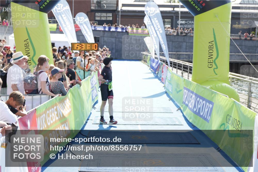 10.08.2025 - GEWOBA Citytriathlon Bremen H.Heesch http://msf.ph/oto/8556757 10.08.2025 15:31:14 Ziel 274 meine-sportfotos.de