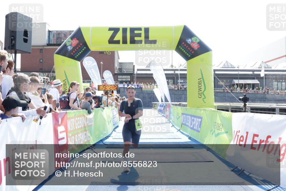 10.08.2025 - GEWOBA Citytriathlon Bremen H.Heesch http://msf.ph/oto/8556823 10.08.2025 15:32:06 Ziel 411, 461 meine-sportfotos.de