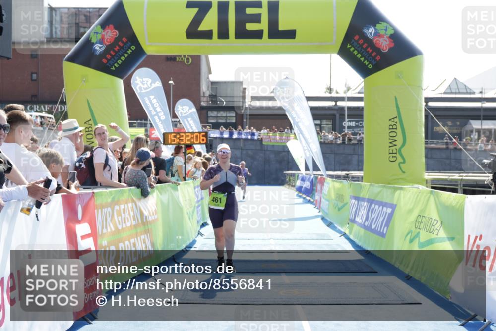 10.08.2025 - GEWOBA Citytriathlon Bremen H.Heesch http://msf.ph/oto/8556841 10.08.2025 15:32:10 Ziel 338, 411, 461 meine-sportfotos.de