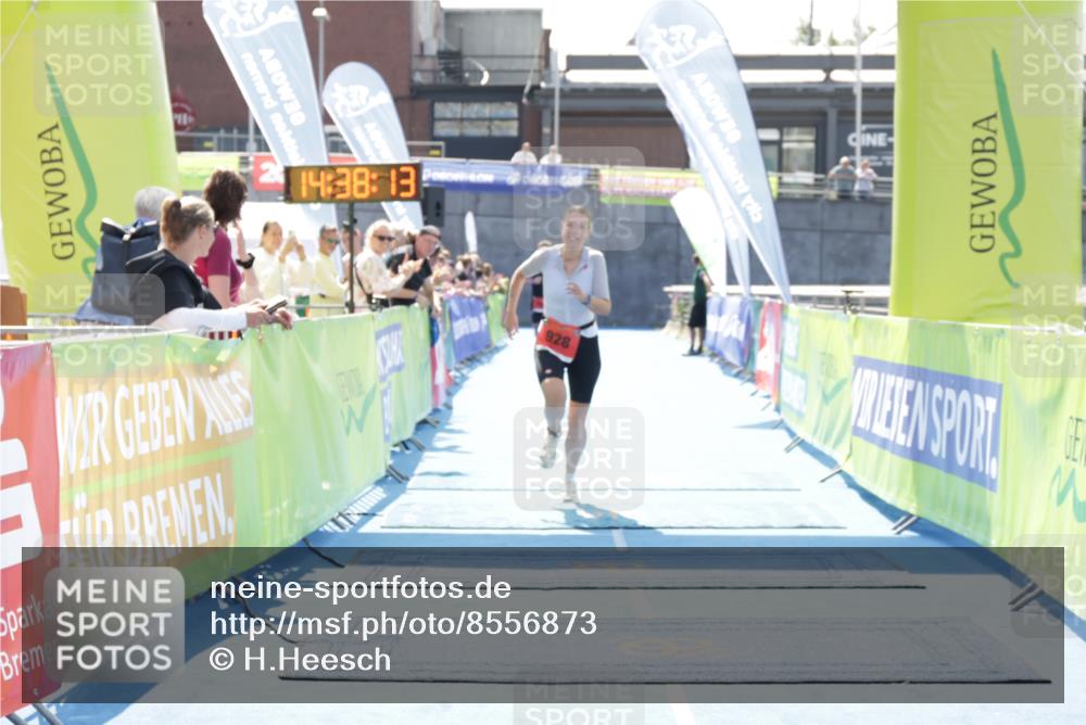 10.08.2025 - GEWOBA Citytriathlon Bremen H.Heesch http://msf.ph/oto/8556873 10.08.2025 14:38:17 Ziel 803, 928 meine-sportfotos.de