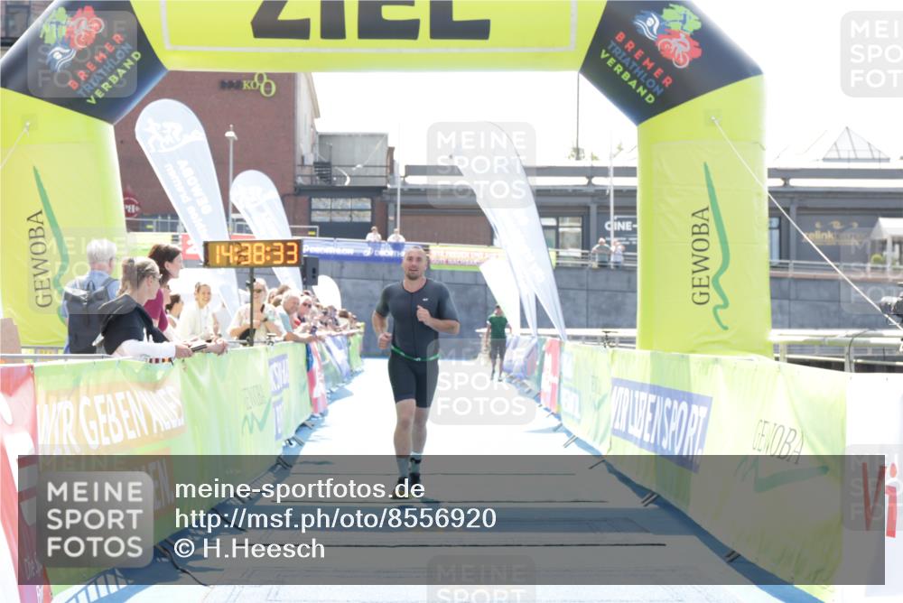 10.08.2025 - GEWOBA Citytriathlon Bremen H.Heesch http://msf.ph/oto/8556920 10.08.2025 14:38:37 Ziel 726 meine-sportfotos.de