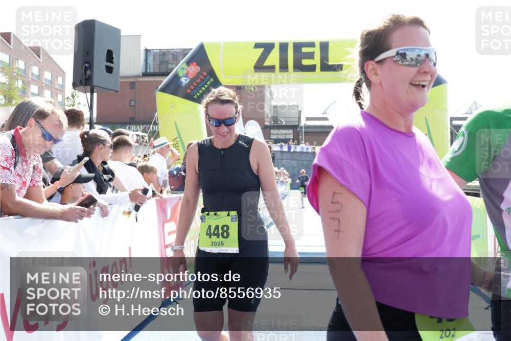 10.08.2025 - GEWOBA Citytriathlon Bremen H.Heesch http://msf.ph/oto/8556935 10.08.2025 15:32:43 Ziel 189, 448, 494 meine-sportfotos.de