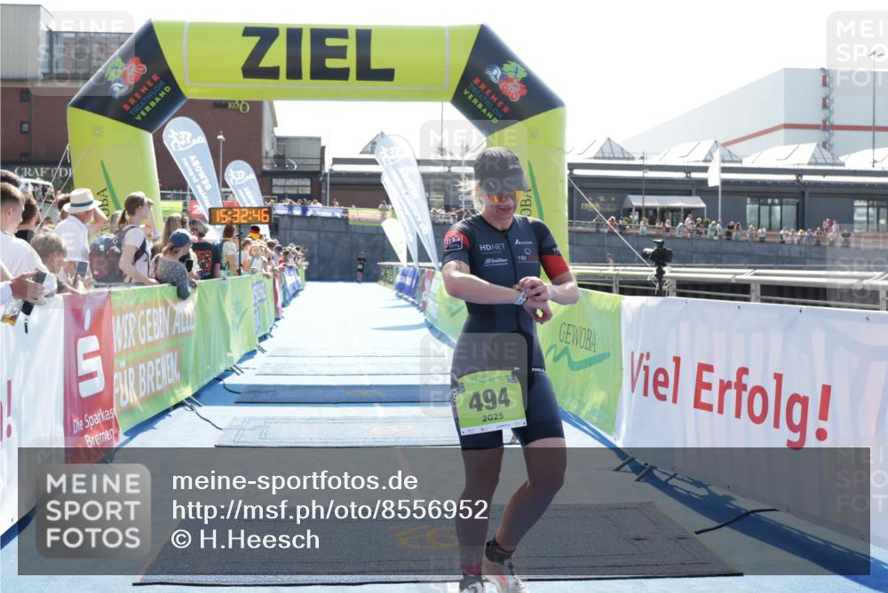 10.08.2025 - GEWOBA Citytriathlon Bremen H.Heesch http://msf.ph/oto/8556952 10.08.2025 15:32:50 Ziel 494 meine-sportfotos.de
