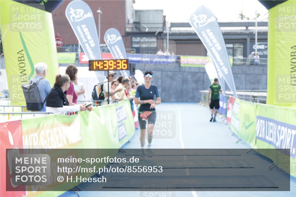 10.08.2025 - GEWOBA Citytriathlon Bremen H.Heesch http://msf.ph/oto/8556953 10.08.2025 14:39:40 Ziel 935 meine-sportfotos.de