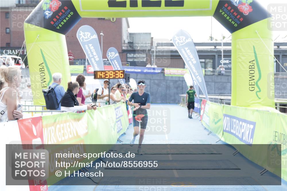 10.08.2025 - GEWOBA Citytriathlon Bremen H.Heesch http://msf.ph/oto/8556955 10.08.2025 14:39:40 Ziel 935 meine-sportfotos.de