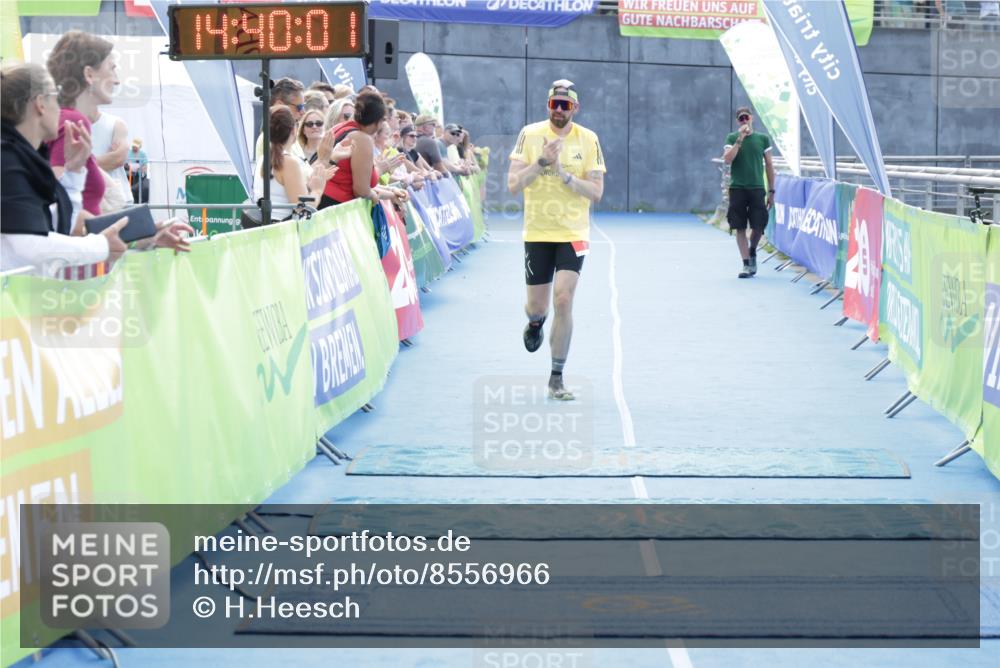 10.08.2025 - GEWOBA Citytriathlon Bremen H.Heesch http://msf.ph/oto/8556966 10.08.2025 14:40:05 Ziel 792 meine-sportfotos.de
