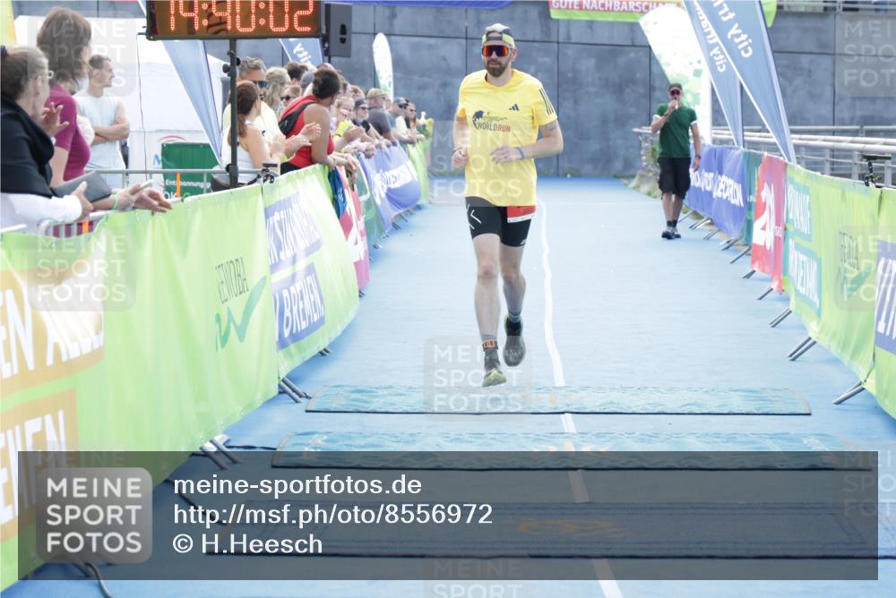 10.08.2025 - GEWOBA Citytriathlon Bremen H.Heesch http://msf.ph/oto/8556972 10.08.2025 14:40:05 Ziel 792 meine-sportfotos.de