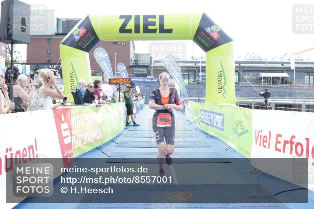 10.08.2025 - GEWOBA Citytriathlon Bremen H.Heesch http://msf.ph/oto/8557001 10.08.2025 14:40:59 Ziel 968 meine-sportfotos.de