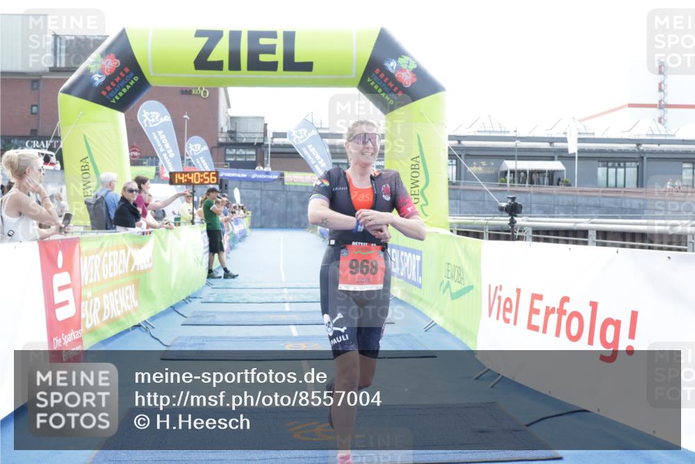 10.08.2025 - GEWOBA Citytriathlon Bremen H.Heesch http://msf.ph/oto/8557004 10.08.2025 14:41:00 Ziel 968 meine-sportfotos.de