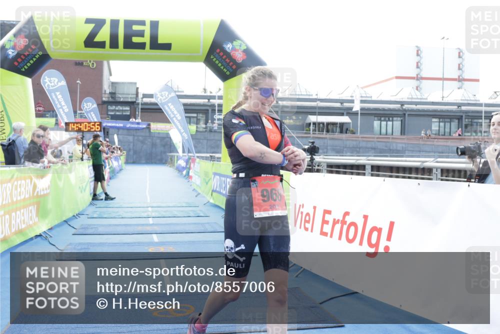 10.08.2025 - GEWOBA Citytriathlon Bremen H.Heesch http://msf.ph/oto/8557006 10.08.2025 14:41:00 Ziel 968 meine-sportfotos.de